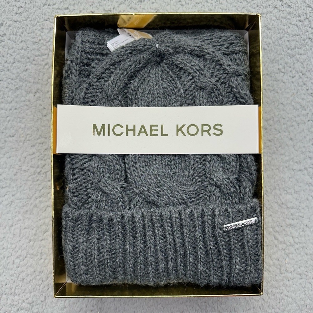 Michael Kors 539504C Gray Knit Beanie Hat & Scarf 2-Piece Gift Set Cable Knit